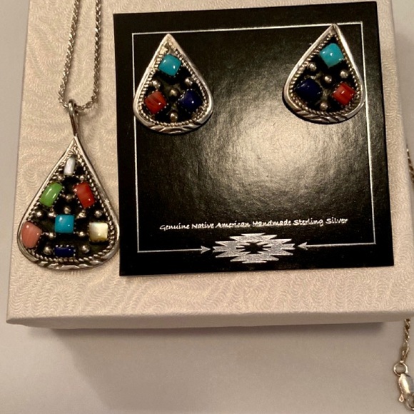 Navajo Necklace/Earrings Set - Picture 4 of 14